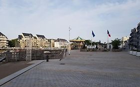 T2 Plein Centre Du Pouliguen, Port Et Plage A Pied